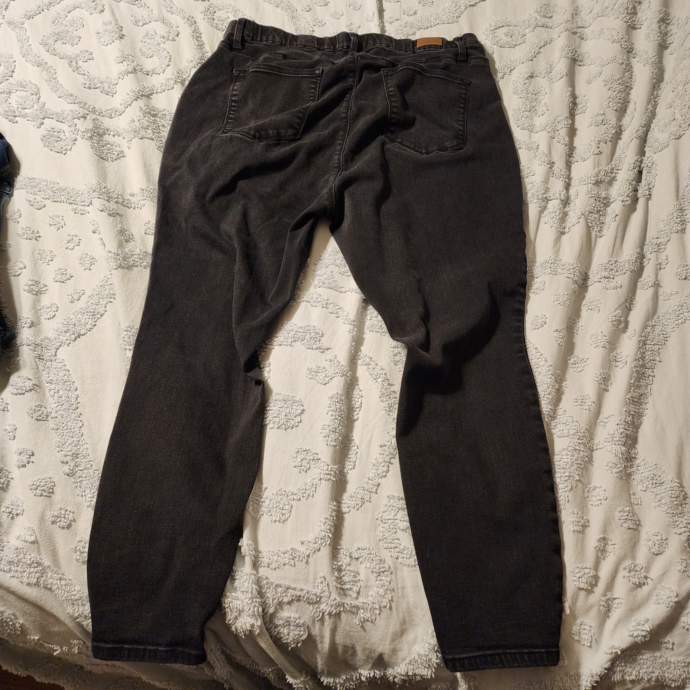 Judy Blue Women's Black Skinny Jeans